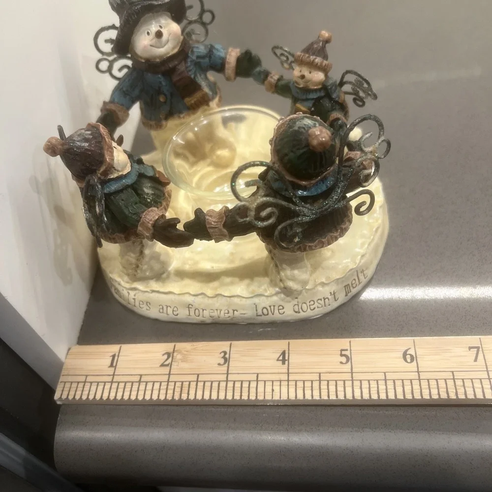 SWOFLAKE ANGELS Round Resin Candle Holder FAMILIES ARE FOREVER LOVE DOESN'T MELT